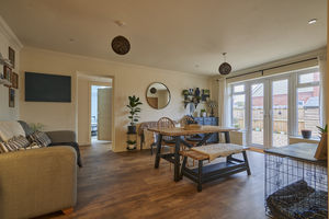 Kitchen Diner- click for photo gallery